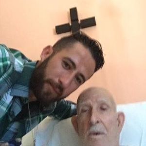 Meet your Posher, Ernesto